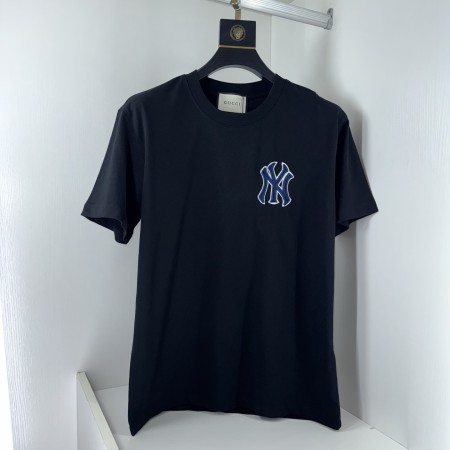 《人気★》2026 グッチ 新作 半袖Tシャツ コピー