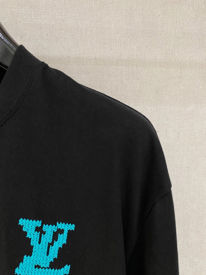 肌触り最高な 2026 ルイヴィトン 新作 半袖Tシャツ 偽物