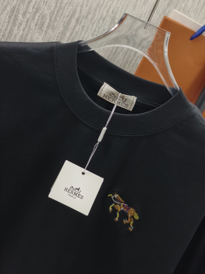 売上総額１位！ 2026 エルメス 新作 半袖Tシャツ 偽物