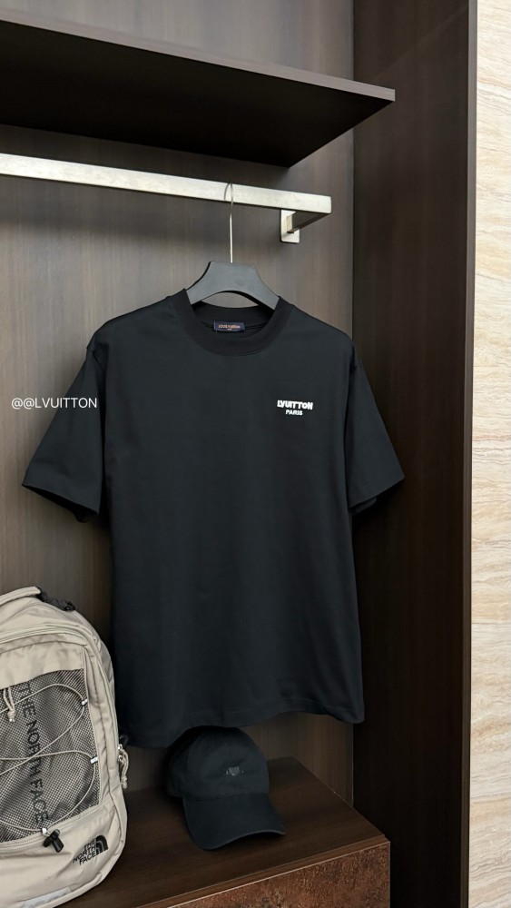 使い勝手良し 2026 ルイヴィトン 新作 半袖Tシャツ スーパーコピー