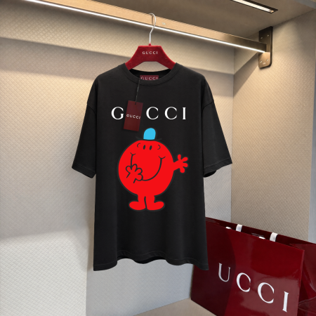 注目アイテム☆ 2026 グッチ 新作 半袖Tシャツ スーパーコピー