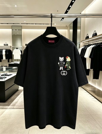最安値挑戦 2026 グッチ 新作 半袖Tシャツ スーパーコピー