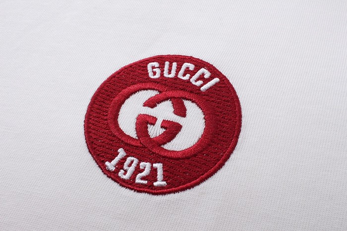 日本未入荷 2026 グッチ 新作 半袖Tシャツ コピー