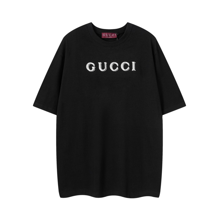 注目度抜群！2026 グッチ 新作 半袖Tシャツ コピー