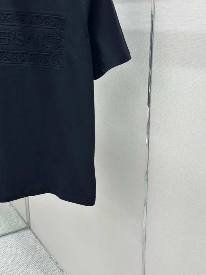 定番人気！ 2026 ヴェルサーチェ 新作 半袖Tシャツ コピー