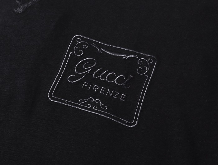 累積売上総額第１位！2026 グッチ 新作 半袖Tシャツ 偽物