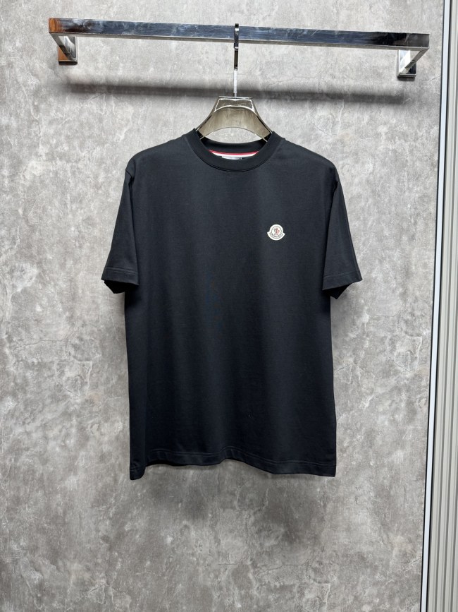 完売必至 ★ 2026 モンクレール 新作 半袖Tシャツ 偽物