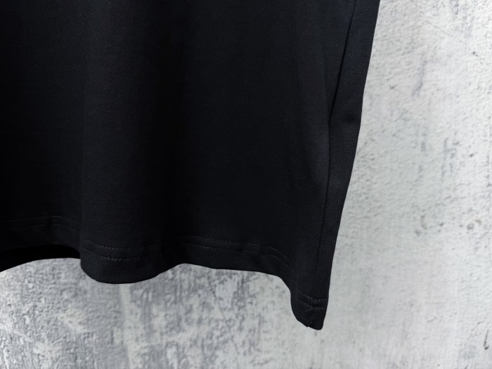入手困難品！2026 モンクレール 新作 半袖Tシャツ 偽物