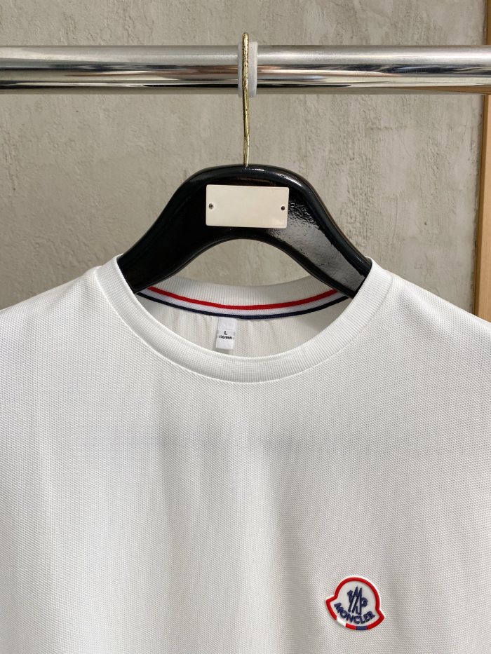 入手困難品！2026 モンクレール 新作 半袖Tシャツ コピー