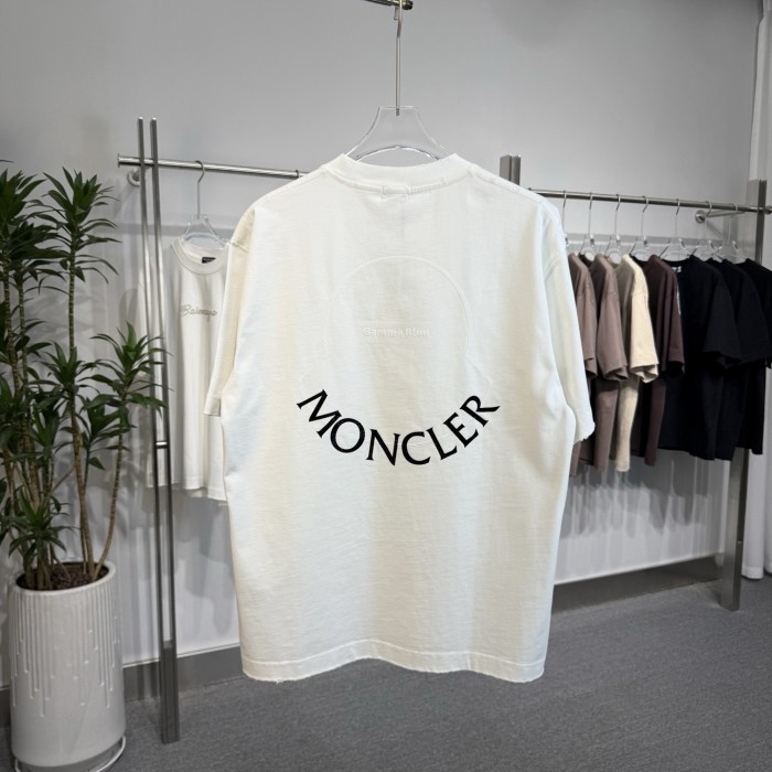 絶対欲しい！2026 モンクレール 新作 半袖Tシャツ 偽物