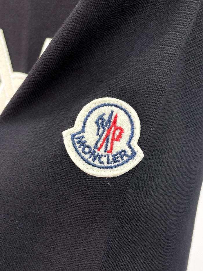 すぐ届く 2026 モンクレール 新作 半袖Tシャツ 偽物
