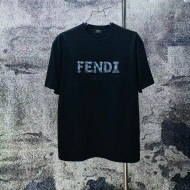人気急上昇新作 2026 フェンディ 新作 半袖Tシャツ コピー