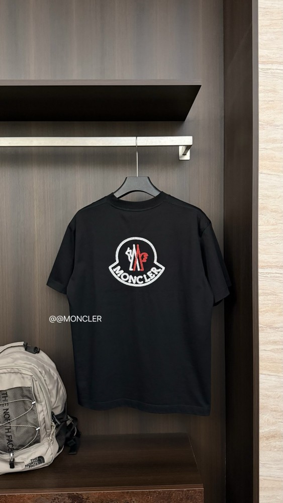 入手困難品！2026 モンクレール 新作 半袖Tシャツ コピー
