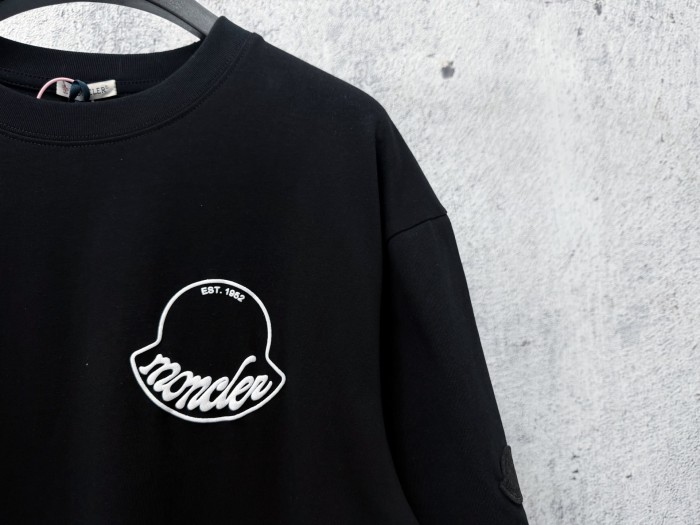 入手困難品！2026 モンクレール 新作 半袖Tシャツ 偽物