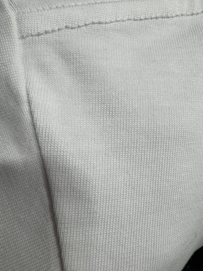 争奪戦 2026 モンクレール 新作 半袖Tシャツ 偽物