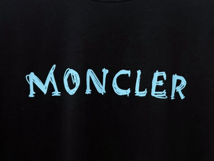 すぐ届く 2026 モンクレール 新作 半袖Tシャツ 偽物