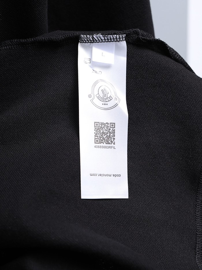 超限定♪ 2026 モンクレール 新作 半袖Tシャツ 偽物
