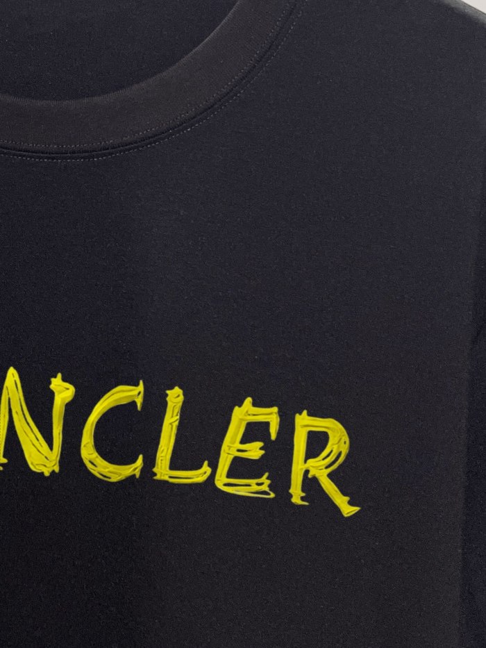 【限定カラー】2026 モンクレール 新作 半袖Tシャツ 偽物