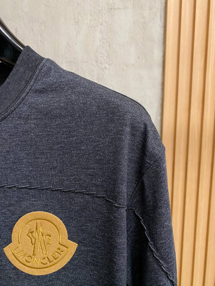 世界中で大人気♪ 2026 モンクレール 新作 半袖Tシャツ 偽物