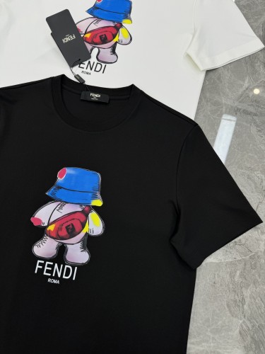 超希少！ 2026 フェンディ 新作 半袖Tシャツ スーパーコピー