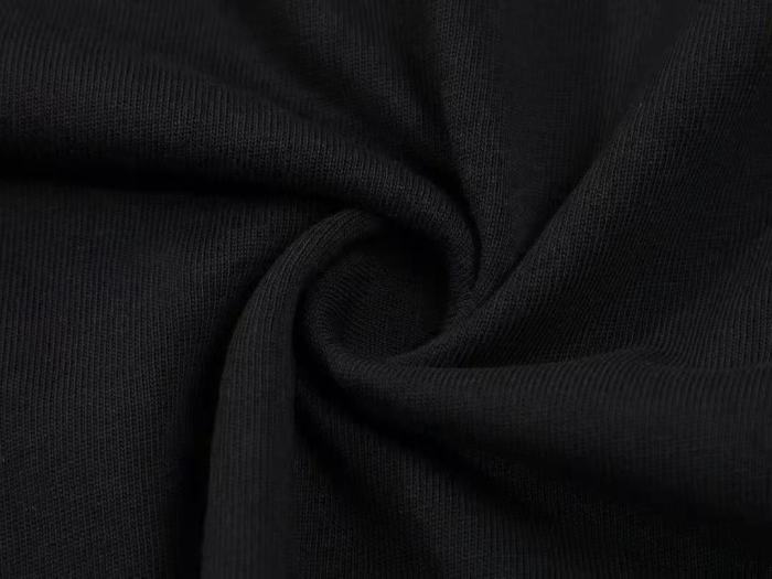 絶対欲しい！ 2026 フェンディ 新作 半袖Tシャツ コピー