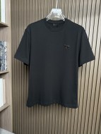 激安価格！2026 プラダ 新作 半袖Tシャツ 偽物
