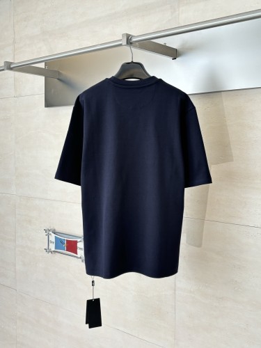 【限定カラー】 2026 フェンディ 新作 半袖Tシャツ コピー