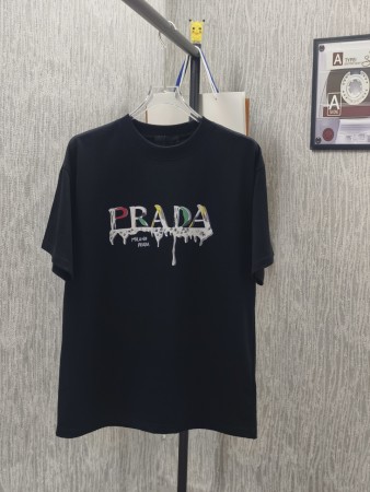 定番人気！2026 プラダ 新作 半袖Tシャツ スーパーコピー