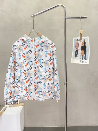 注目度抜群！ 2026 フェンディ 新作 日焼け止め服 コピー