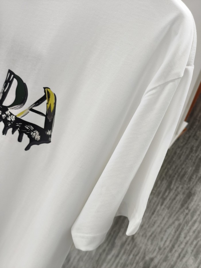 【限定カラー】2026 プラダ 新作 半袖Tシャツ コピー