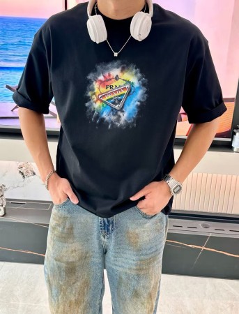 絶対欲しい！2026 プラダ 新作 半袖Tシャツ コピー