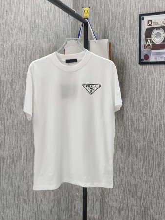 ★日本!!人気！2026 プラダ 新作 半袖Tシャツ 偽物