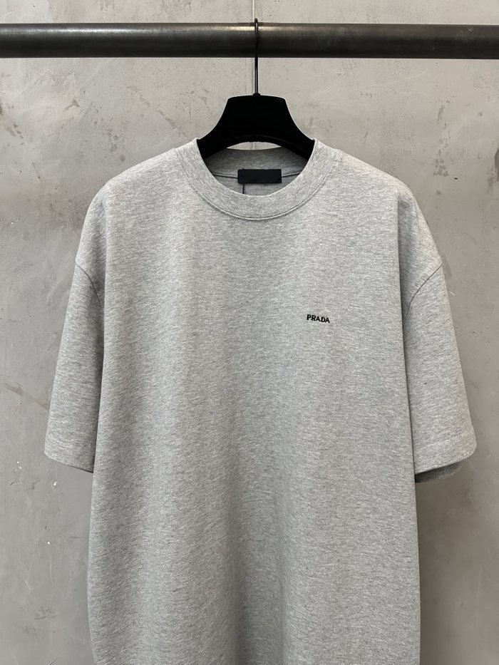 売上総額１位！2026 プラダ 新作 半袖Tシャツ コピー