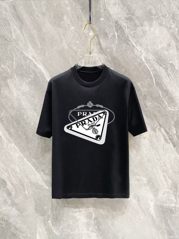 日本未入荷 2026 プラダ 新作 半袖Tシャツ コピー 2色