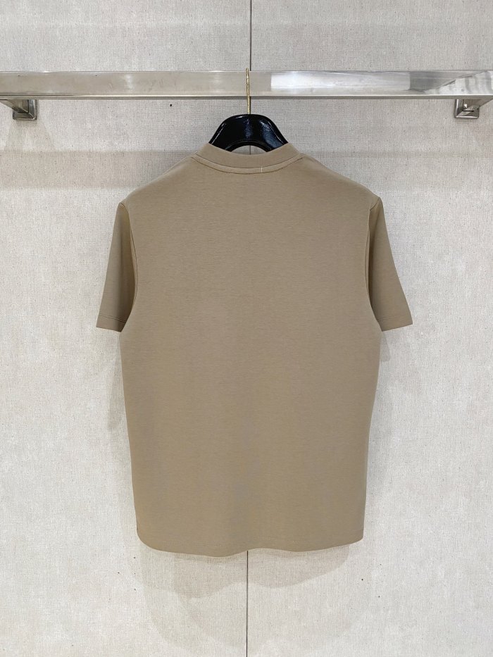 人気No1 2026 プラダ 新作 半袖Tシャツ 偽物