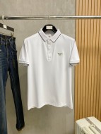 争奪戦 2026 プラダ 新作 半袖Tシャツ 偽物