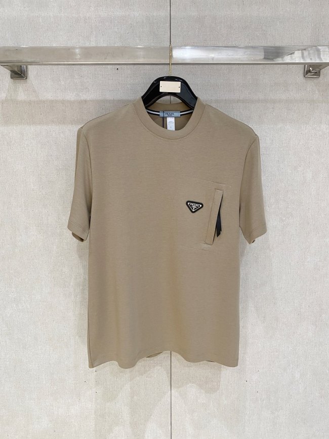 人気No1 2026 プラダ 新作 半袖Tシャツ 偽物