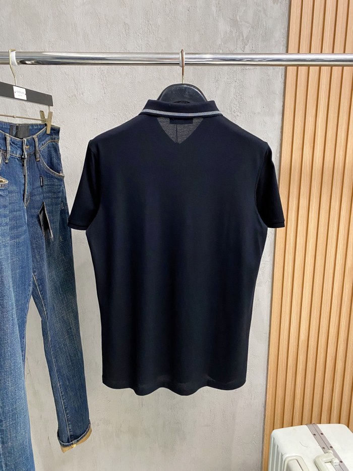 使い勝手良し 2026 プラダ 新作 半袖Tシャツ 偽物