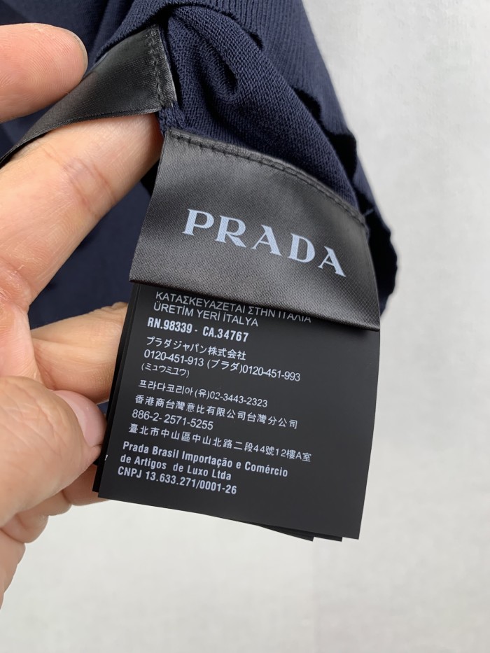 【即発】★ 2026 プラダ 新作 半袖Tシャツ スーパーコピー