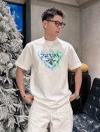 希少♪限定 2026 プラダ 新作 半袖Tシャツ 偽物