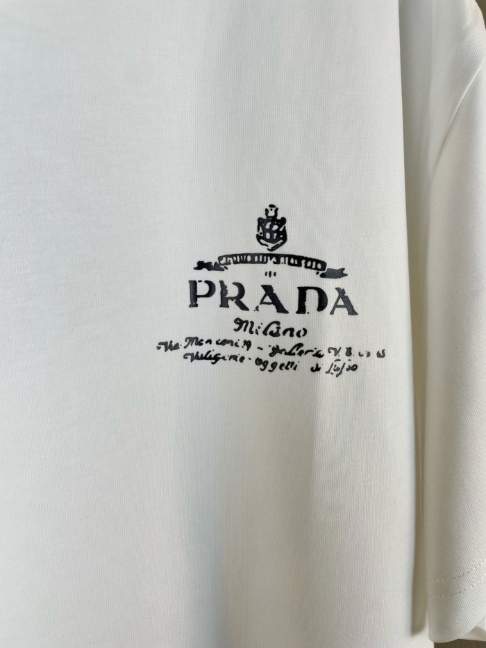 激安価格！2026 プラダ 新作 半袖Tシャツ スーパーコピー