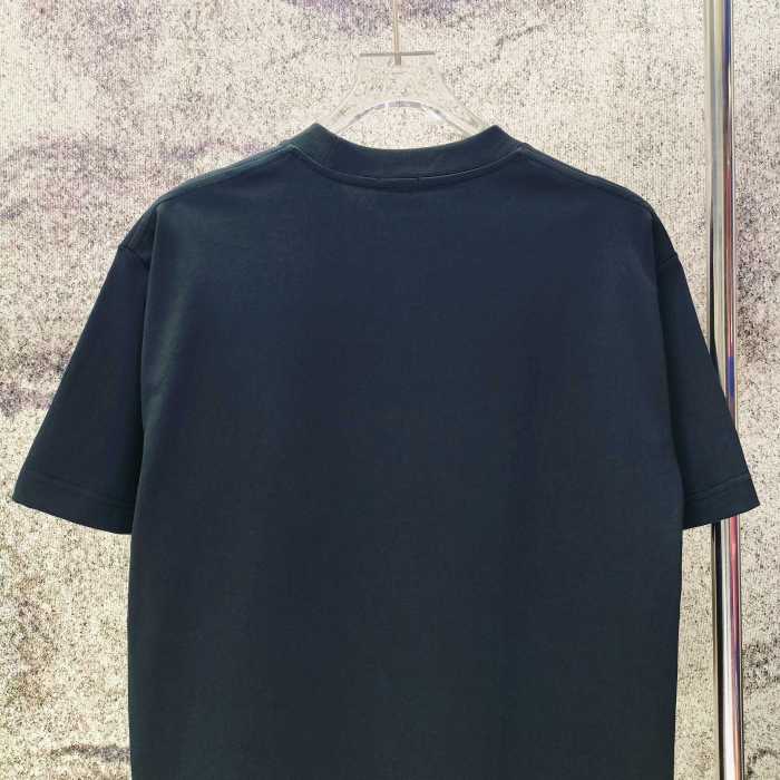 肌触り最高な 2026 プラダ 新作 半袖Tシャツ スーパーコピー