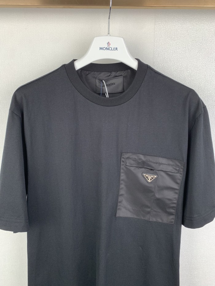 希少♪限定 2026 プラダ 新作 半袖Tシャツ コピー