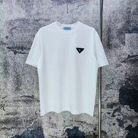 即発送！2026 プラダ 新作 半袖Tシャツ コピー