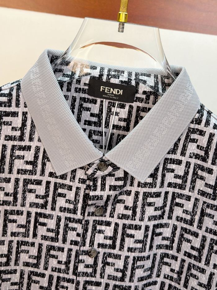 累積売上総額第１位！ 2026 フェンディ 新作 半袖Tシャツ スーパーコピー