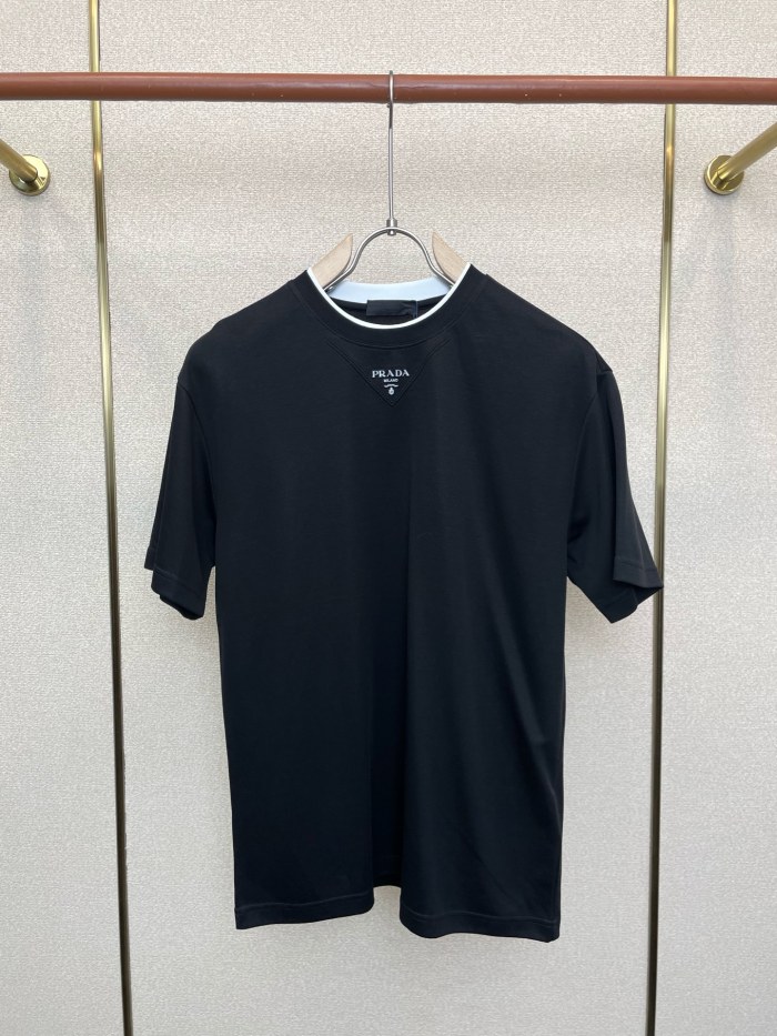 ☆超人気☆ 2026 プラダ 新作 半袖Tシャツ 偽物 2色