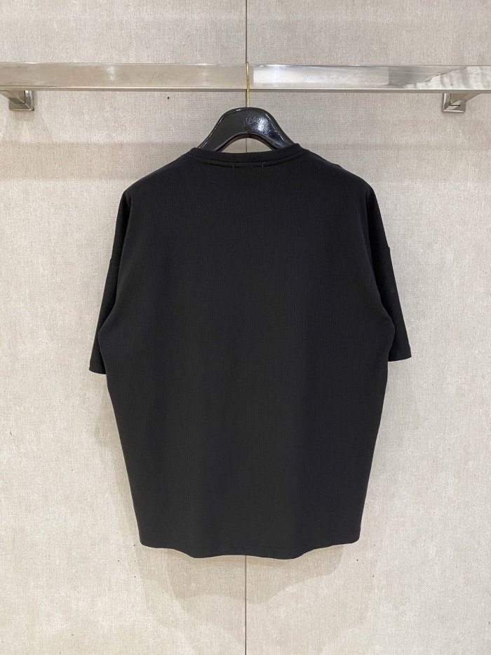 定番人気！2026 プラダ 新作 半袖Tシャツ 偽物