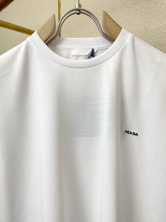 【使い勝手抜群】2026 プラダ 新作 半袖Tシャツ スーパーコピー 2色