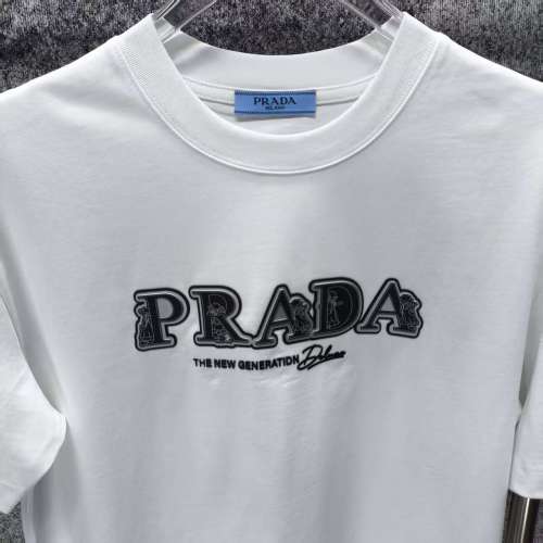 ☆超人気☆ 2026 プラダ 新作 半袖Tシャツ 偽物