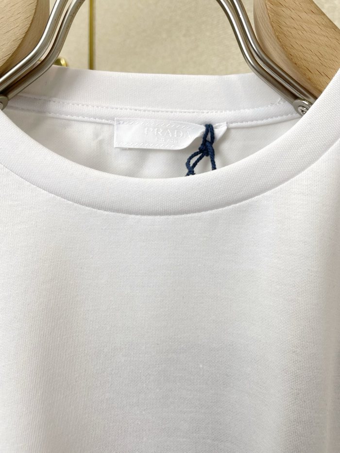 【使い勝手抜群】2026 プラダ 新作 半袖Tシャツ スーパーコピー 2色